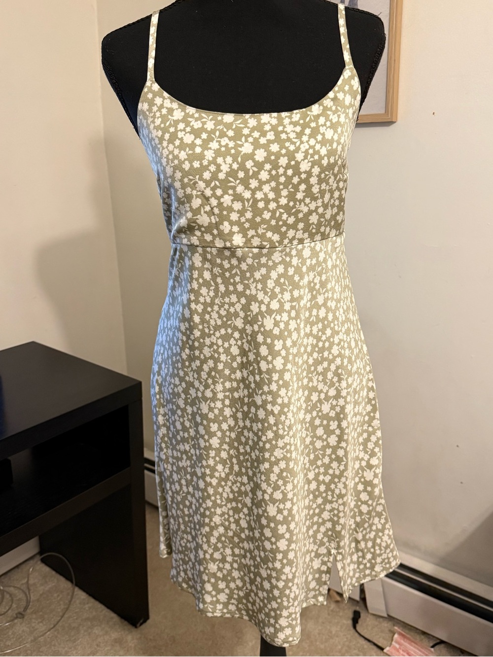 Madden Girl Medium Sage Ditsy Floral Adjustable Strap Mini Dress
